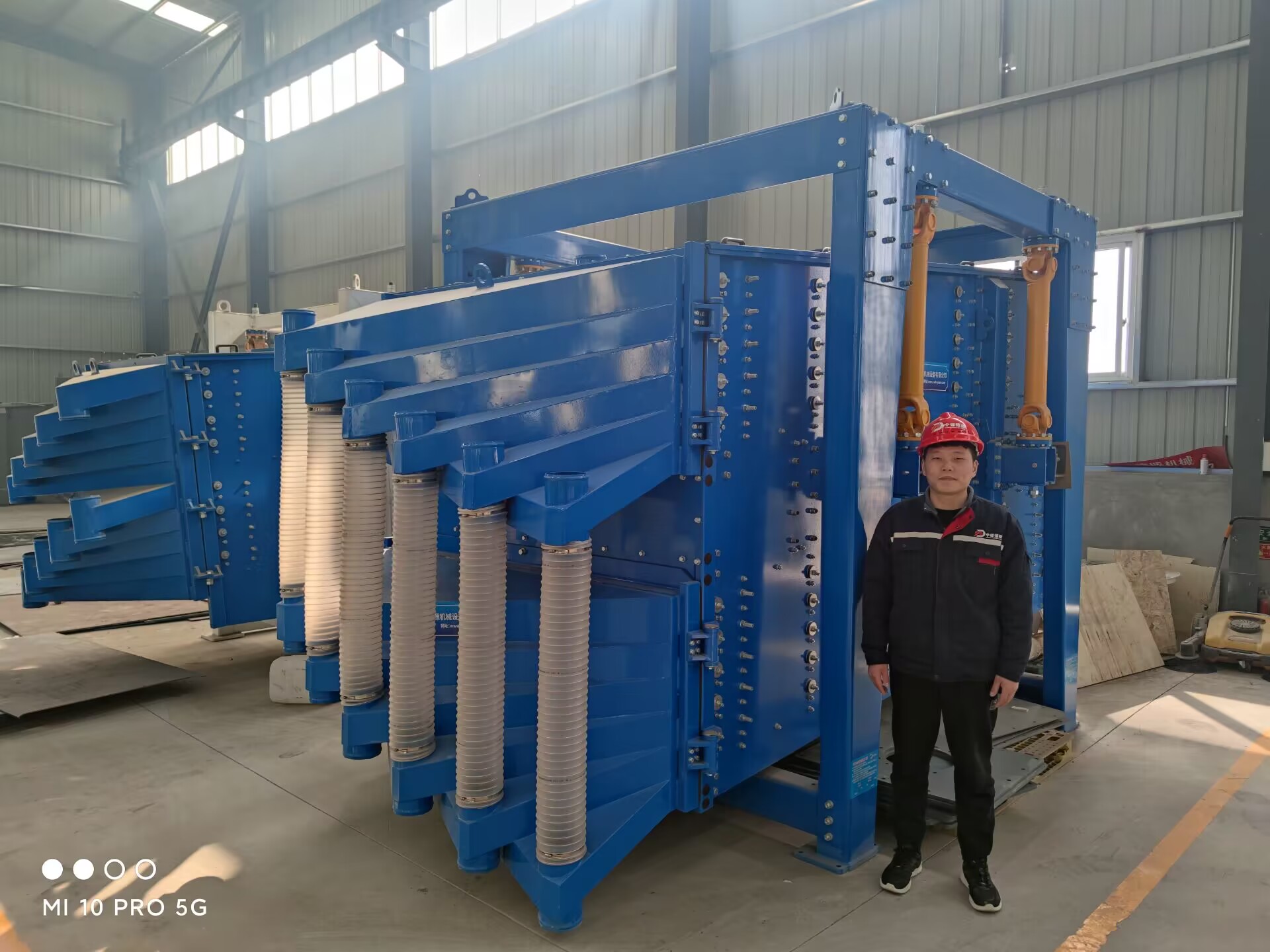 振動(dòng)篩與搖擺篩有何不同？如何選擇適合的篩分設(shè)備？